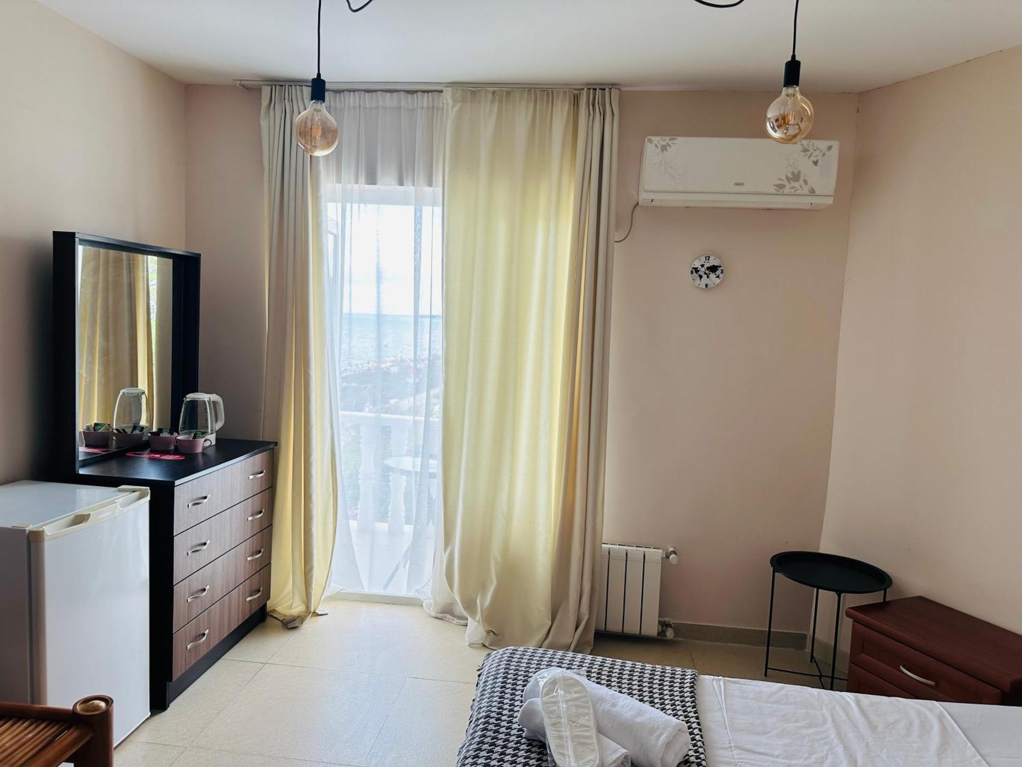 Claude Monet Beach Hotel Уреки Екстериор снимка