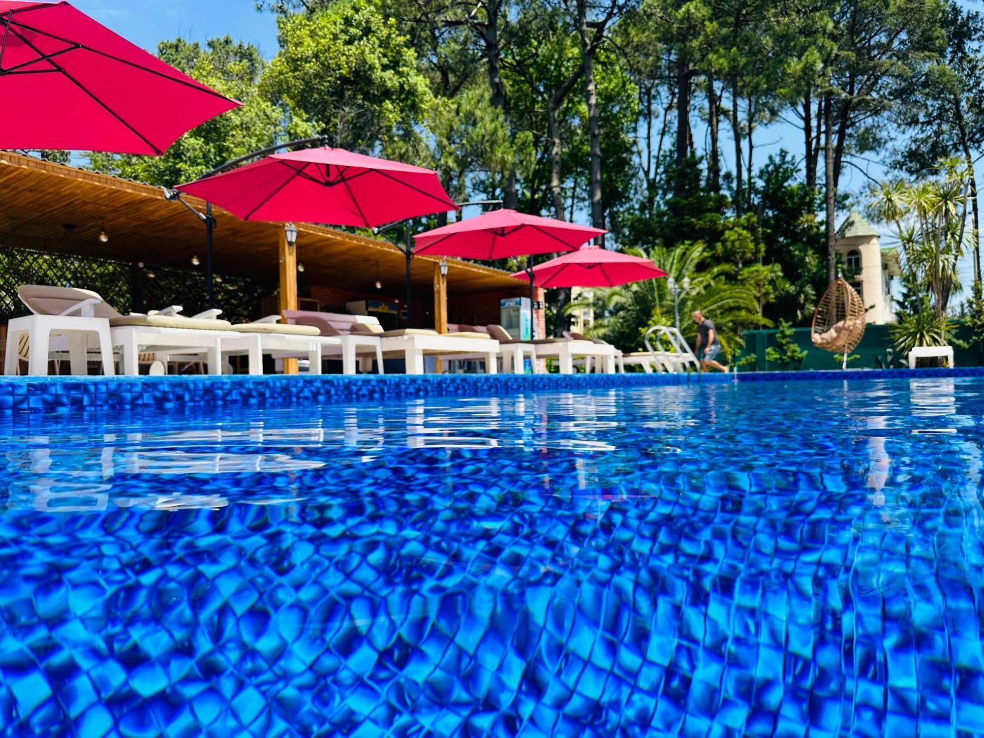 Claude Monet Beach Hotel Уреки Екстериор снимка