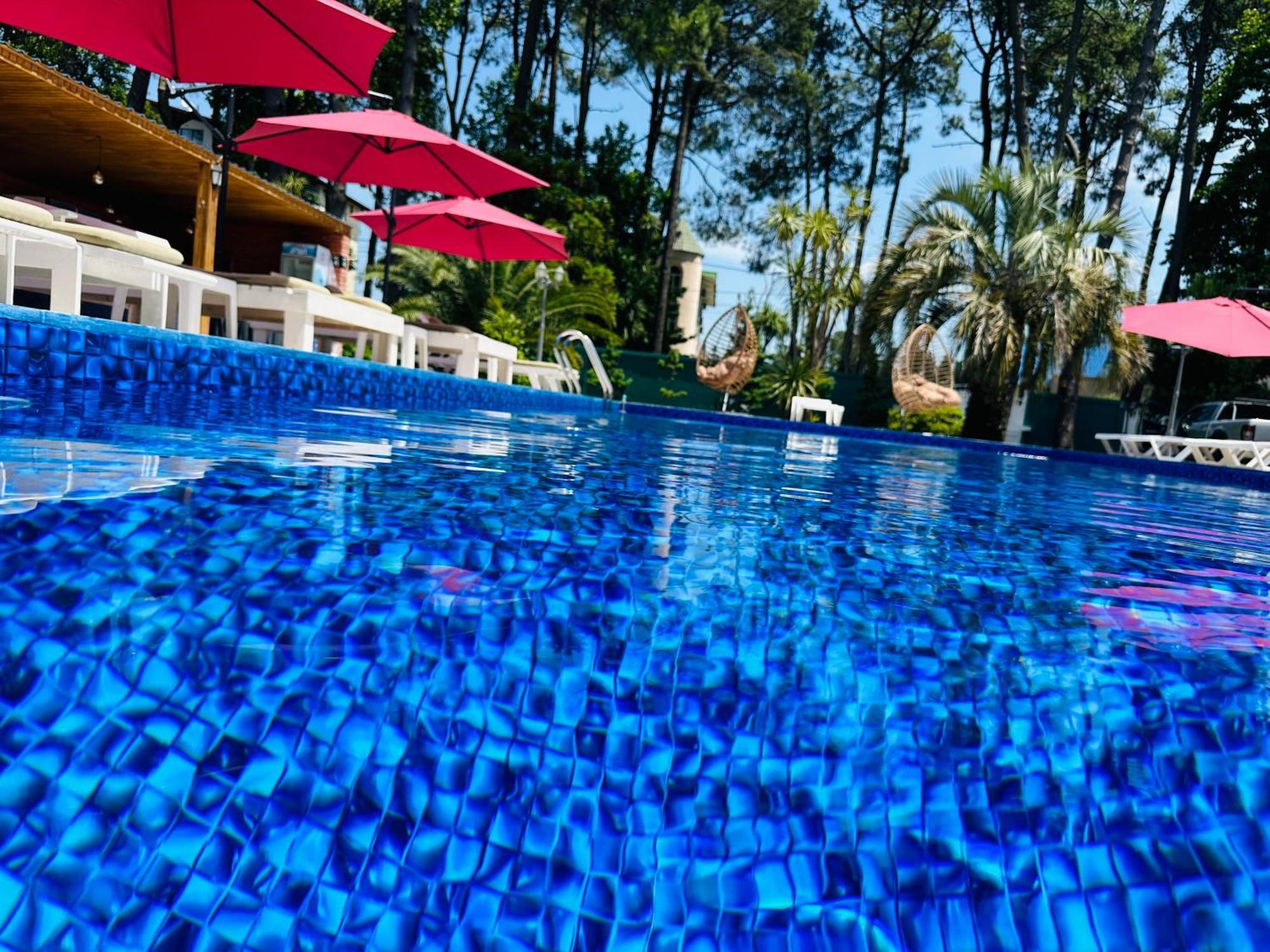 Claude Monet Beach Hotel Уреки Екстериор снимка